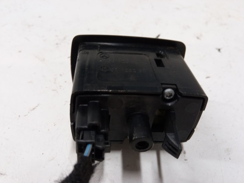 Recambio de mando elevalunas delantero derecho para mercedes-benz clase b sports tourer (w245) b 180 cdi (245.207) referencia OE