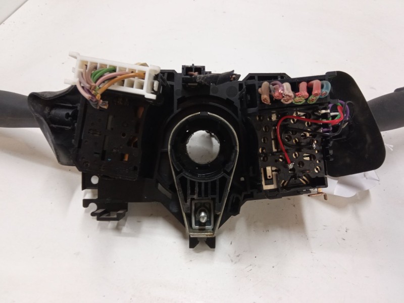 Recambio de mando luces para dacia sandero (bs_) 1.6 mpi 85 (bs03) referencia OEM IAM 8200792586  