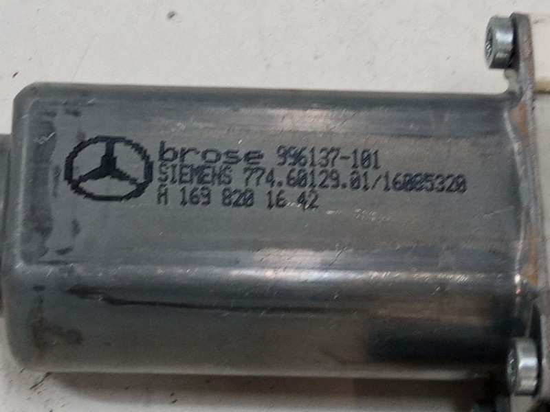 Recambio de motor elevaluna delantero derecho para mercedes-benz clase b sports tourer (w245) b 180 cdi (245.207) referencia OEM