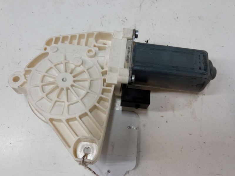 Recambio de motor elevaluna delantero derecho para mercedes-benz clase b sports tourer (w245) b 180 cdi (245.207) referencia OEM