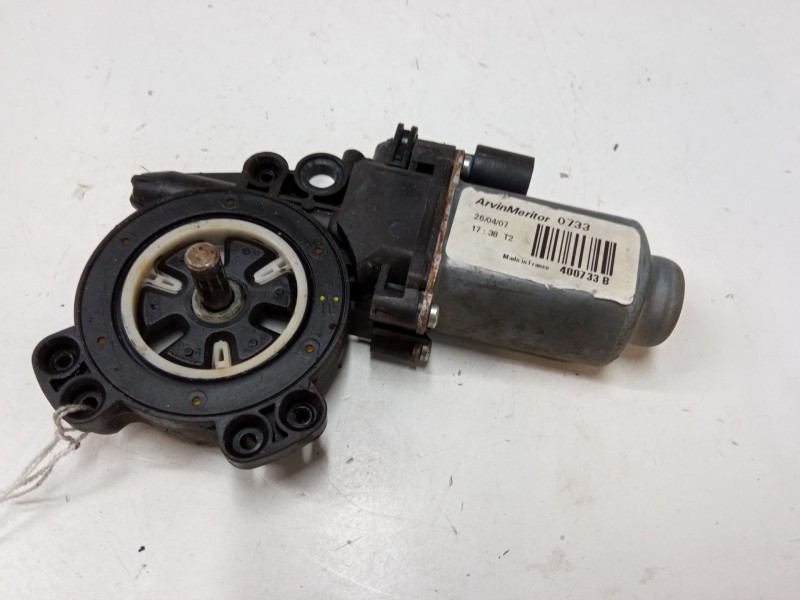 Recambio de motor elevaluna delantero izquierdo para renault megane scénic (ja0/1_) 1.9 dti (ja0n) referencia OEM IAM   