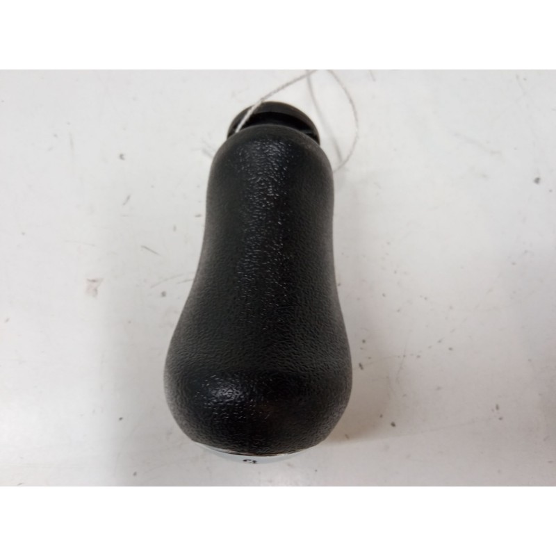 Recambio de pomo palanca cambio para renault clio iii (br0/1, cr0/1) 1.5 dci (br17, cr17) referencia OEM IAM   