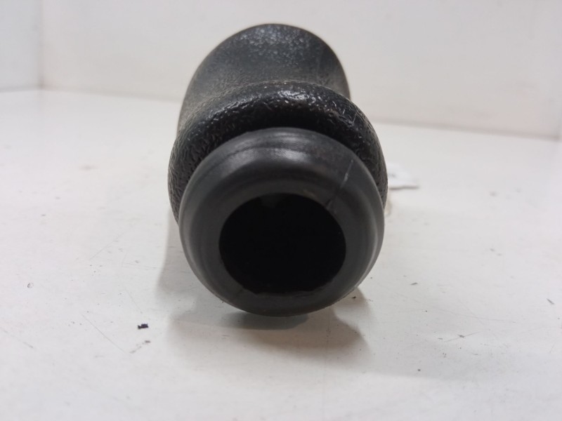 Recambio de pomo palanca cambio para renault clio iii (br0/1, cr0/1) 1.5 dci (br17, cr17) referencia OEM IAM   