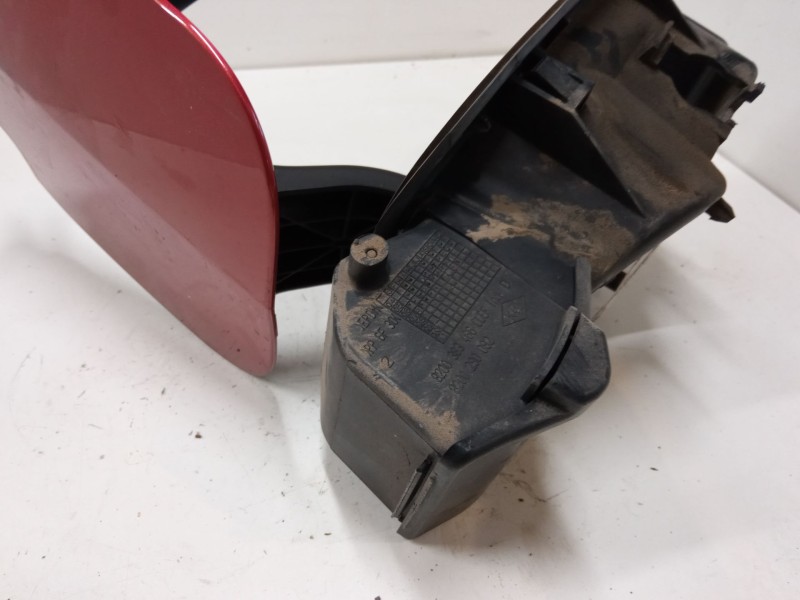 Recambio de tapa exterior combustible para renault clio iii (br0/1, cr0/1) 1.5 dci (br17, cr17) referencia OEM IAM 8200383466  