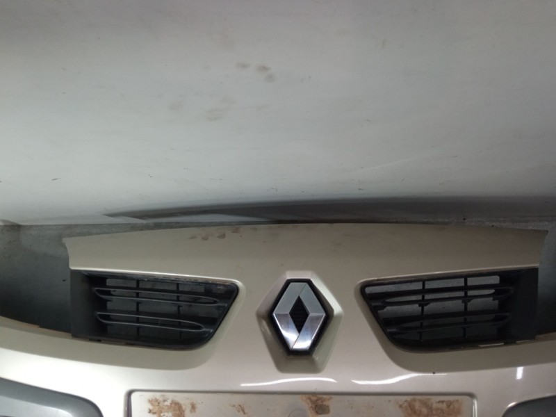 Recambio de paragolpes delantero para renault scénic ii (jm0/1_) 1.5 dci (jm1e, jm16) referencia OEM IAM   