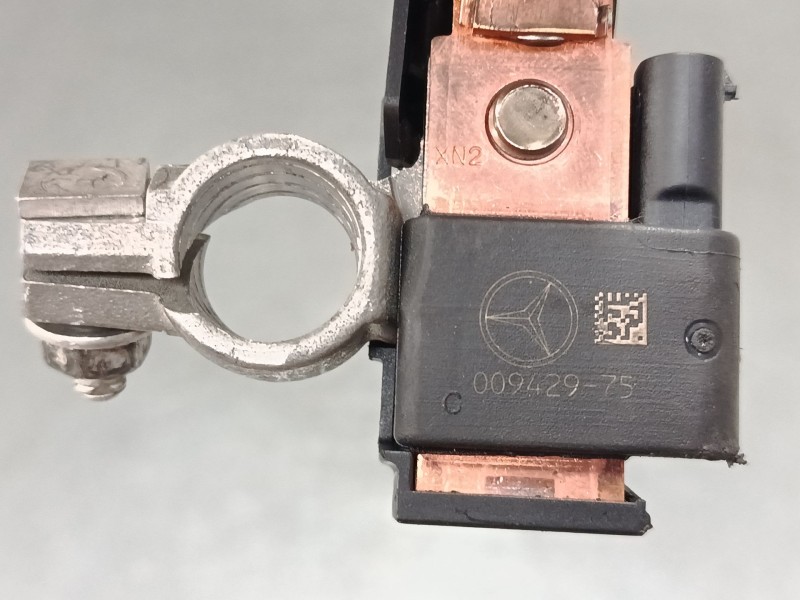 Recambio de borne negativo para mercedes-benz clase a (w169) a 160 (169.031, 169.331) referencia OEM IAM A2045421418  