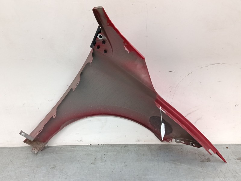 Recambio de aleta delantera izquierda para renault megane iii hatchback (bz0/1_, b3_) 1.2 tce (bz2b, bz11) referencia OEM IAM   