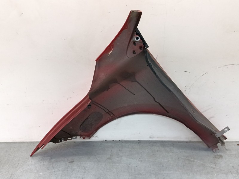 Recambio de aleta delantera derecha para renault megane iii hatchback (bz0/1_, b3_) 1.2 tce (bz2b, bz11) referencia OEM IAM   