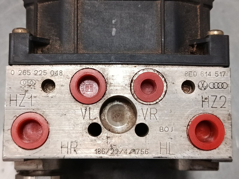 Recambio de abs para audi a4 b6 (8e2) 1.9 tdi referencia OEM IAM 8e0614517  