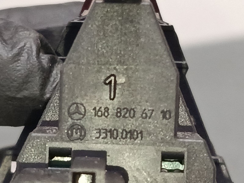Recambio de warning para mercedes-benz clase a (w168) a 190 (168.032, 168.132) referencia OEM IAM 1688206710  