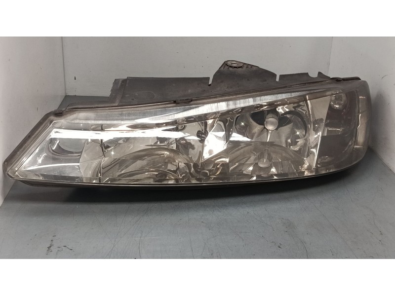 Recambio de faro izquierdo para peugeot 406 (8b) 1.8 16v referencia OEM IAM 9630423277 0301175001 