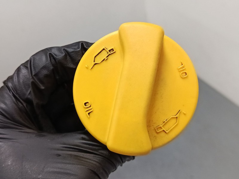 Recambio de tapon de aceite para opel corsa d (s07) 1.3 cdti (l08, l68) referencia OEM IAM   