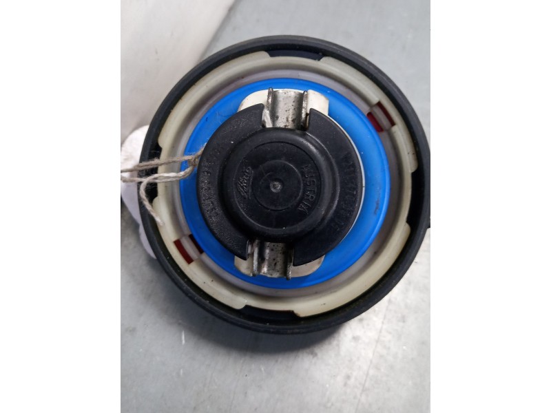 Recambio de tapon combustible para mercedes-benz clase b sports tourer (w246, w242) b 200 cdi / d (246.208) referencia OEM IAM  