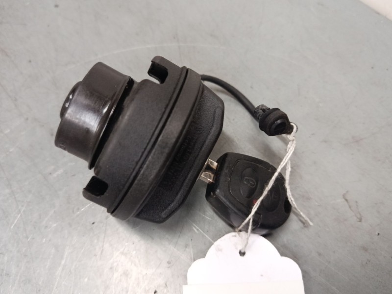 Recambio de tapon combustible para seat ibiza iii (6l1) 1.4 tdi referencia OEM IAM   