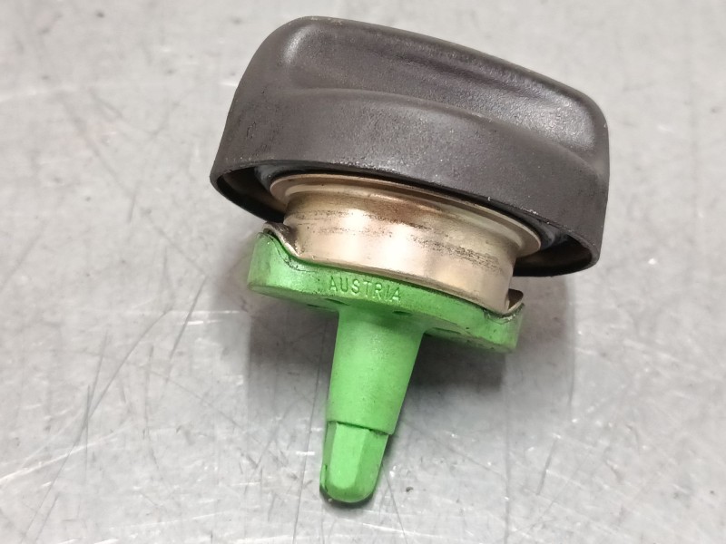 Recambio de tapon combustible para bmw 3 (e90) 320 d referencia OEM IAM   