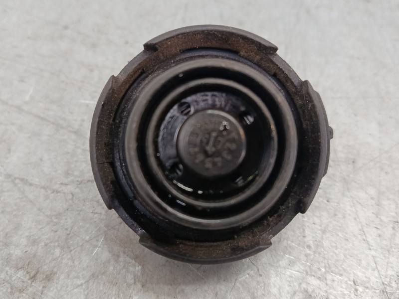 Recambio de tapon combustible para audi a3 sportback (8pa) 2.0 tdi 16v referencia OEM IAM   