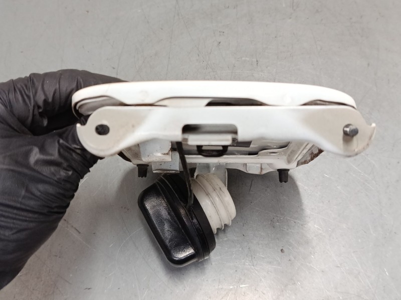 Recambio de tapa exterior combustible para nissan juke (f15) 1.2 dig-t referencia OEM IAM   