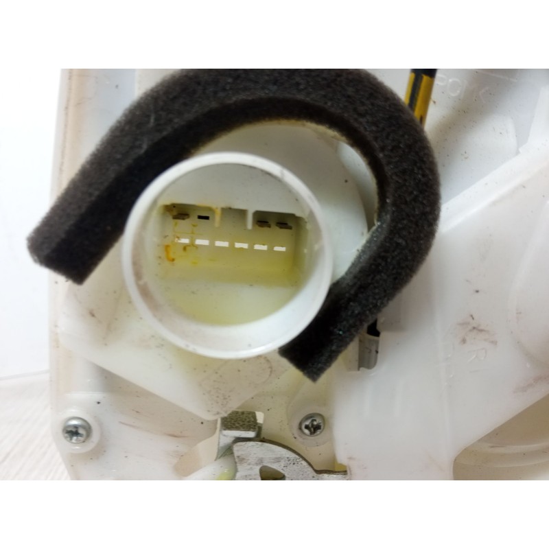 Recambio de cerradura puerta trasera derecha para suzuki swift iii (mz, ez) 1.3 ddis (rs 413d) referencia OEM IAM   