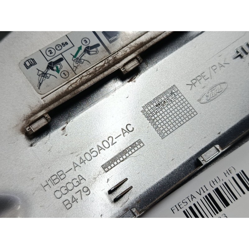 Recambio de tapa exterior combustible para ford fiesta vii (hj, hf) 1.0 ecoboost referencia OEM IAM   
