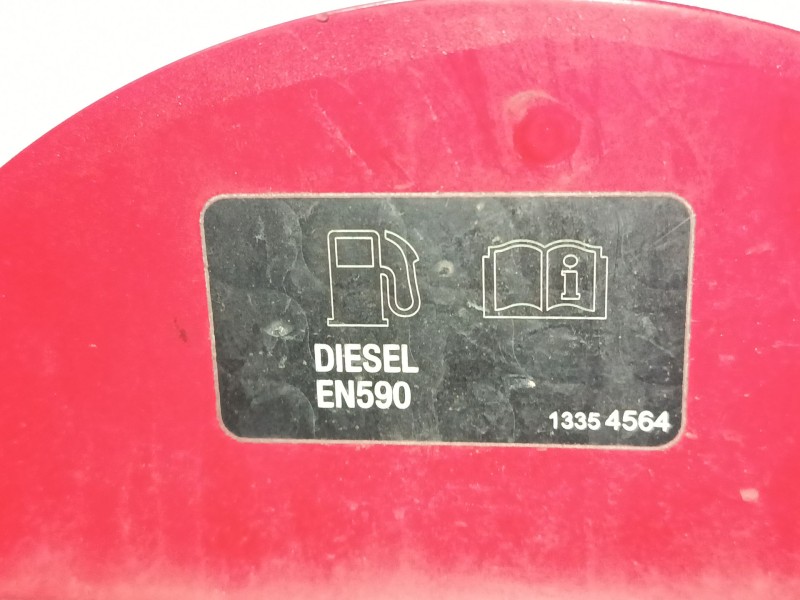 Recambio de tapa exterior combustible para opel astra j (p10) 1.7 cdti (68) referencia OEM IAM   
