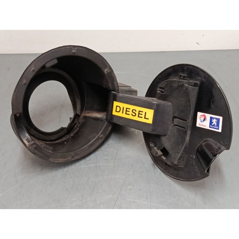 Recambio de tapa exterior combustible para peugeot 3008 i monospace (0u_) 2.0 hdi 150 / bluehdi 150 referencia OEM IAM   