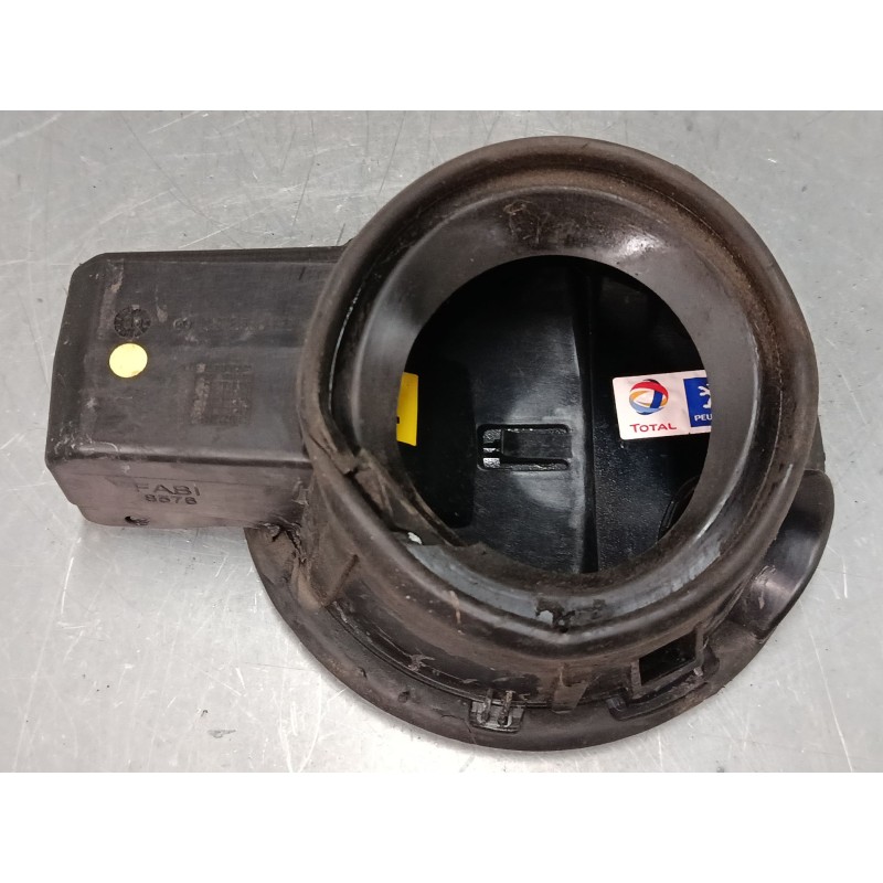 Recambio de tapa exterior combustible para peugeot 3008 i monospace (0u_) 2.0 hdi 150 / bluehdi 150 referencia OEM IAM   