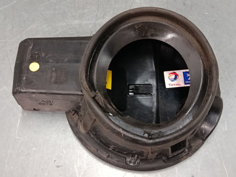Recambio de tapa exterior combustible para peugeot 3008 i monospace (0u_) 2.0 hdi 150 / bluehdi 150 referencia OEM IAM   