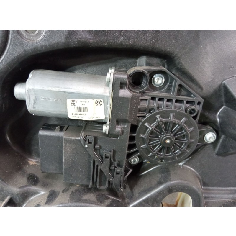Recambio de elevalunas electrico trasero derecho para volkswagen golf vi (5k1) 1.2 tsi referencia OEM IAM 5k4839730J 5K0959704D 