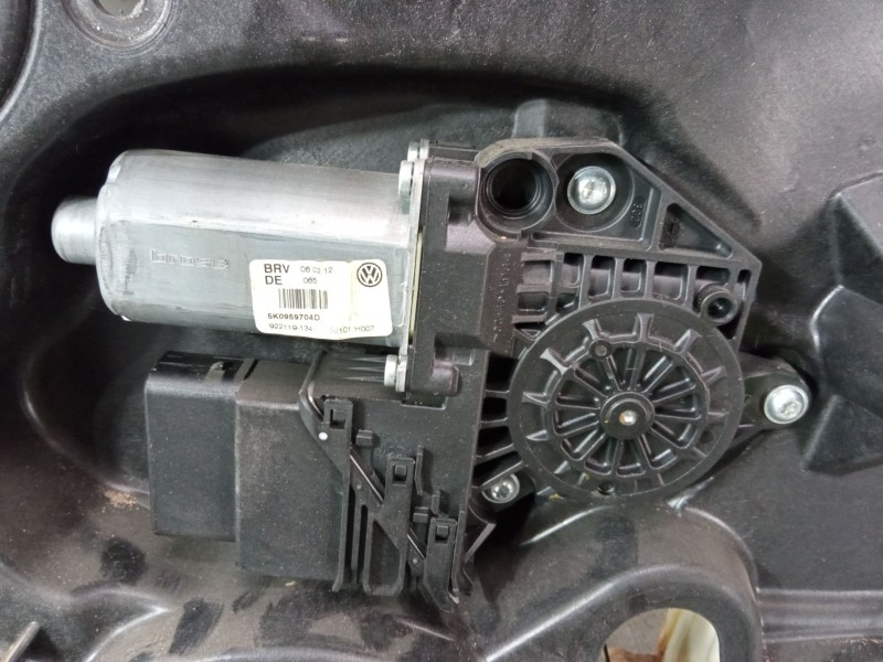 Recambio de elevalunas electrico trasero derecho para volkswagen golf vi (5k1) 1.2 tsi referencia OEM IAM 5k4839730J 5K0959704D 