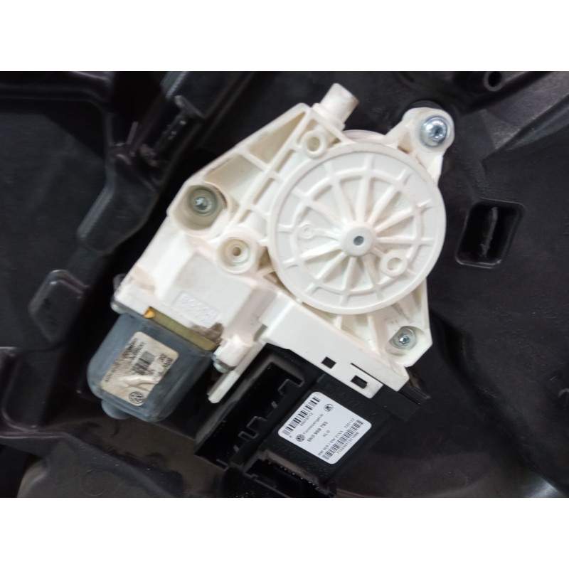 Recambio de elevalunas electrico delantero izquierdo para volkswagen golf vi (5k1) 1.2 tsi referencia OEM IAM 5K0959793 5k183772