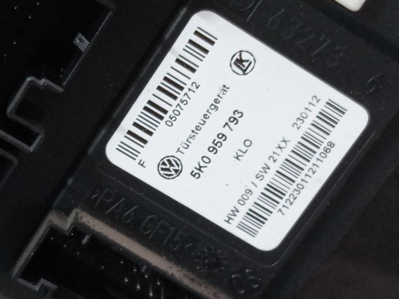 Recambio de elevalunas electrico delantero izquierdo para volkswagen golf vi (5k1) 1.2 tsi referencia OEM IAM 5K0959793 5k183772