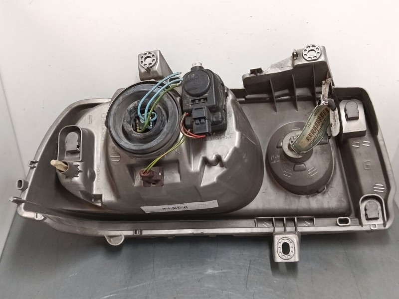 Recambio de faro izquierdo para peugeot expert (224_) 2.0 hdi referencia OEM IAM 89030367  