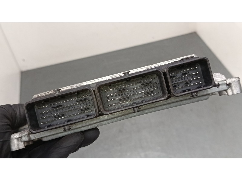Recambio de centralita motor uce para renault megane iii hatchback (bz0/1_, b3_) 1.2 tce (bz2b, bz11) referencia OEM IAM 2371062