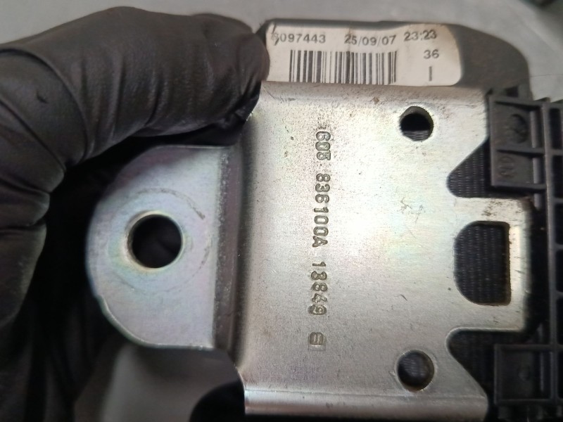 Recambio de cinturon seguridad delantero izquierdo para volkswagen polo iv (9n_, 9a_) 1.4 16v referencia OEM IAM 6Q4857705M  