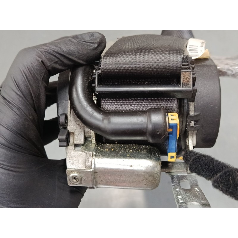 Recambio de cinturon seguridad delantero izquierdo para volkswagen polo iv (9n_, 9a_) 1.4 16v referencia OEM IAM 6Q4857705M  