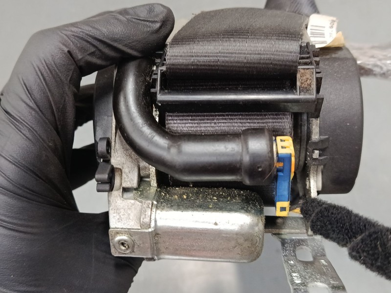 Recambio de cinturon seguridad delantero izquierdo para volkswagen polo iv (9n_, 9a_) 1.4 16v referencia OEM IAM 6Q4857705M  