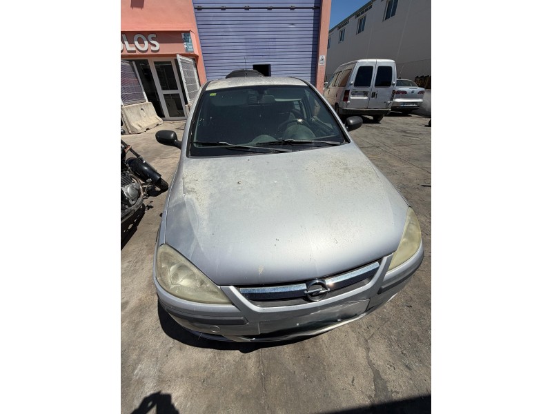 opel corsa c (x01) del año 2004