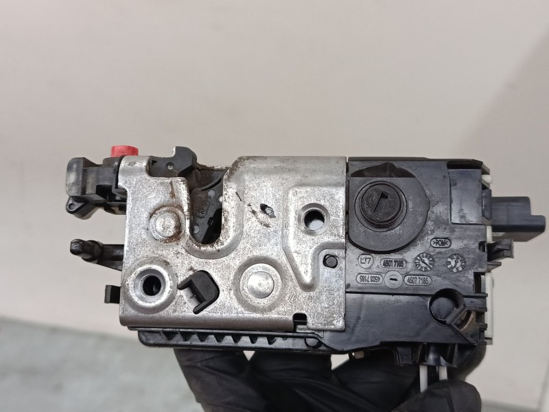Recambio de cerradura puerta trasera izquierda para peugeot 208 i (ca_, cc_) 1.2 vti 82 referencia OEM IAM 9612501280  