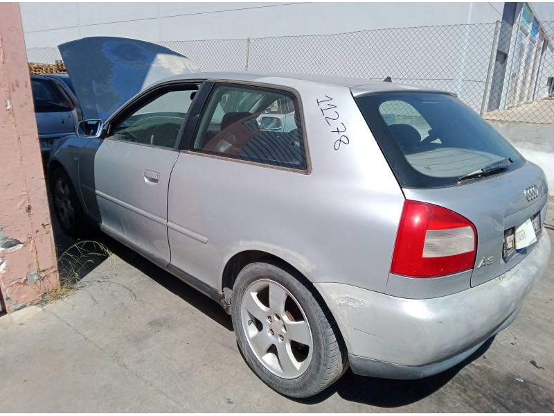 audi a3 (8l1) del año 2000