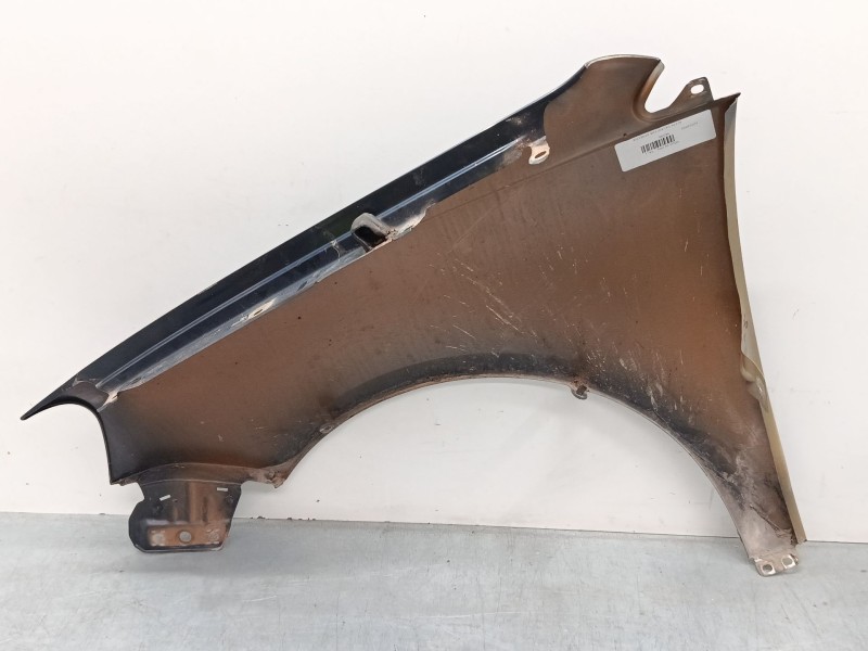 Recambio de aleta delantera derecha para volkswagen polo iv (9n_, 9a_) 1.4 16v referencia OEM IAM   