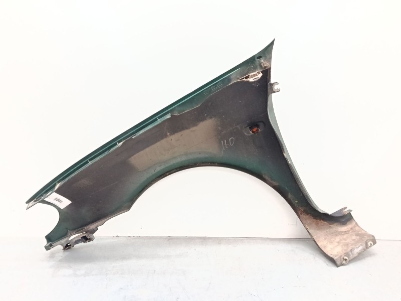 Recambio de aleta delantera derecha para renault clio ii (bb_, cb_) 1.6 (b/cb0d, bb00) referencia OEM IAM   
