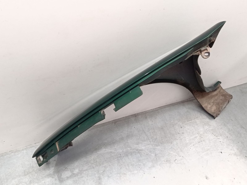 Recambio de aleta delantera derecha para renault clio ii (bb_, cb_) 1.6 (b/cb0d, bb00) referencia OEM IAM   