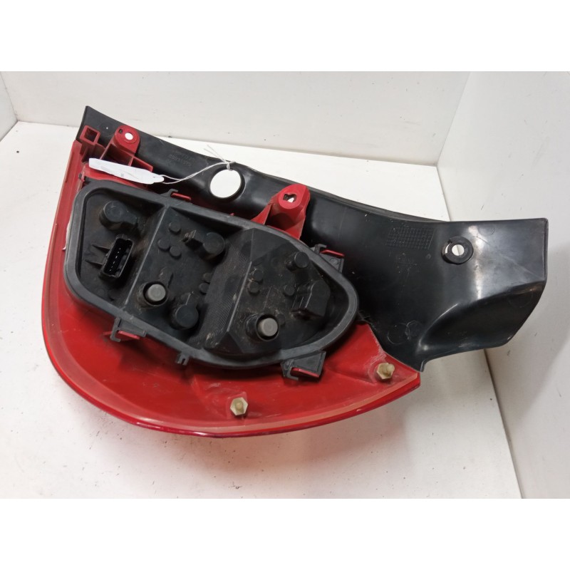 Recambio de piloto trasero izquierdo para renault clio iii (br0/1, cr0/1) 1.5 dci (br17, cr17) referencia OEM IAM   