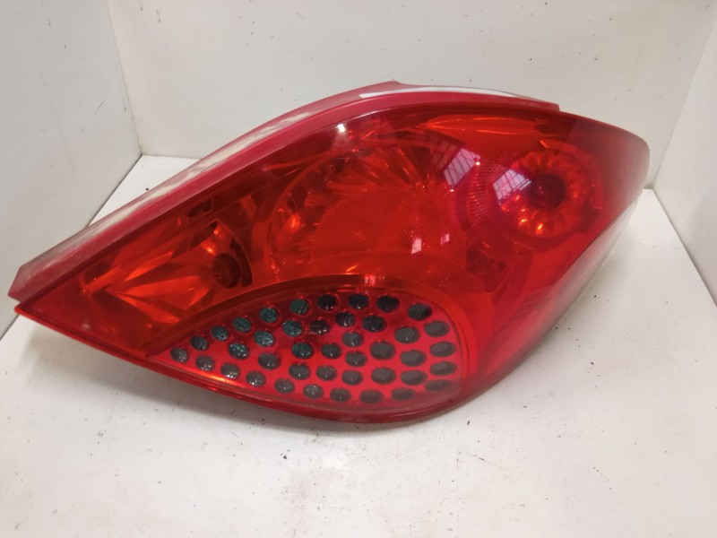 Recambio de piloto trasero derecho para peugeot 207/207+ (wa_, wc_) 1.6 16v referencia OEM IAM   
