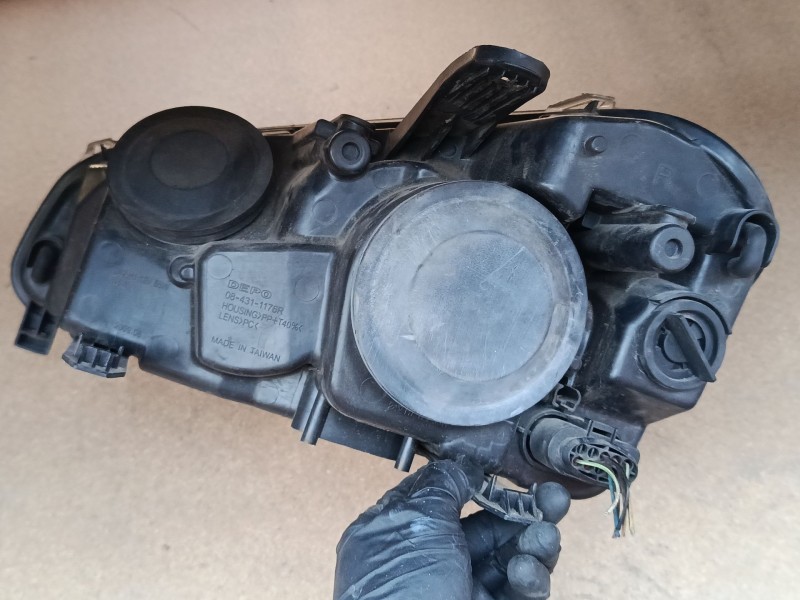 Recambio de faro derecho para ford c-max (dm2) 1.8 tdci referencia OEM IAM   