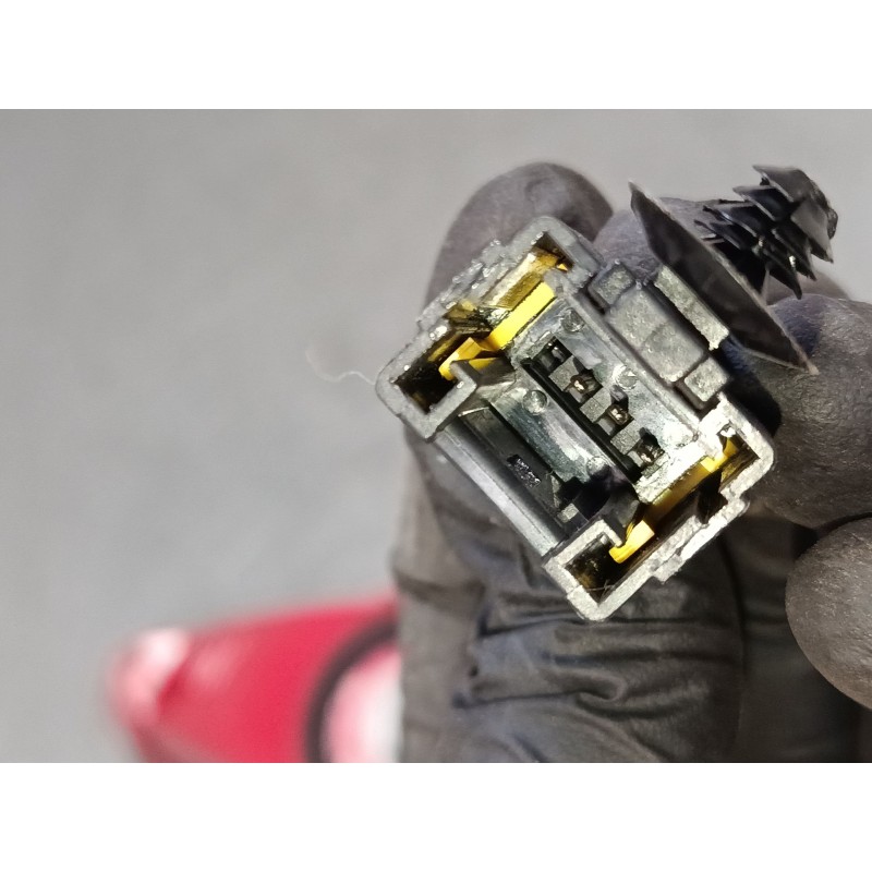 Recambio de piloto trasero porton derecho para peugeot 307 cc (3b) 2.0 16v referencia OEM IAM 96413006JE 25600202 