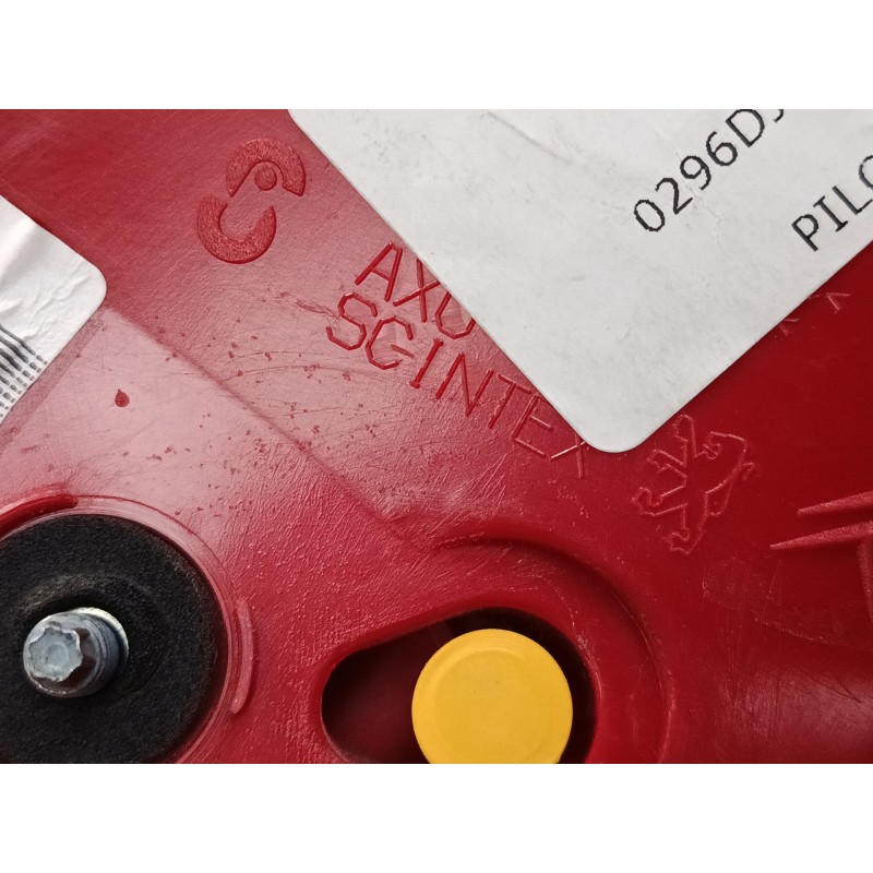 Recambio de piloto trasero porton derecho para peugeot 307 cc (3b) 2.0 16v referencia OEM IAM 96413006JE 25600202 