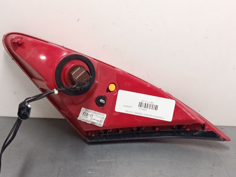 Recambio de piloto trasero porton izquierdo para peugeot 307 cc (3b) 2.0 16v referencia OEM IAM 96413007JE  