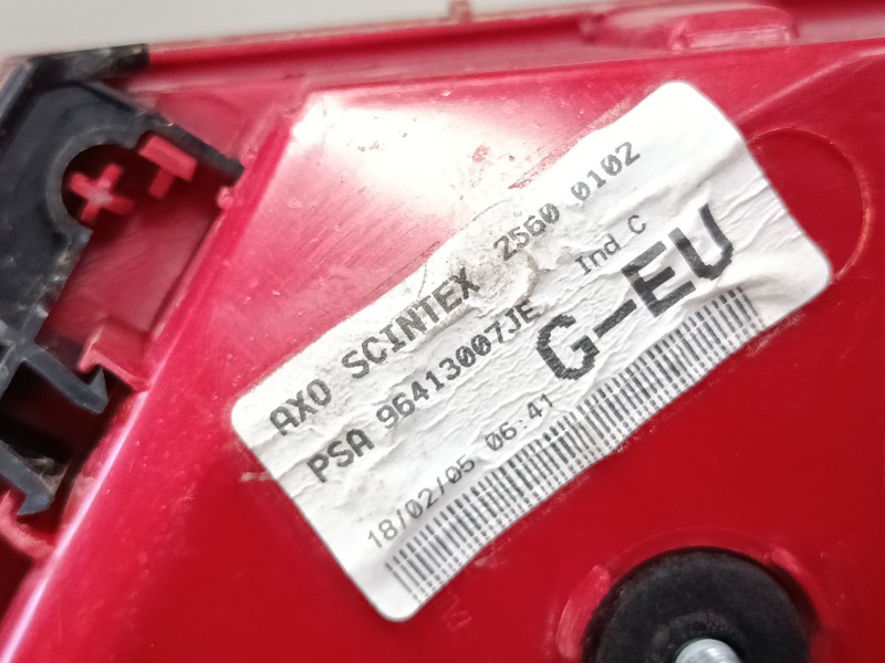 Recambio de piloto trasero porton izquierdo para peugeot 307 cc (3b) 2.0 16v referencia OEM IAM 96413007JE  