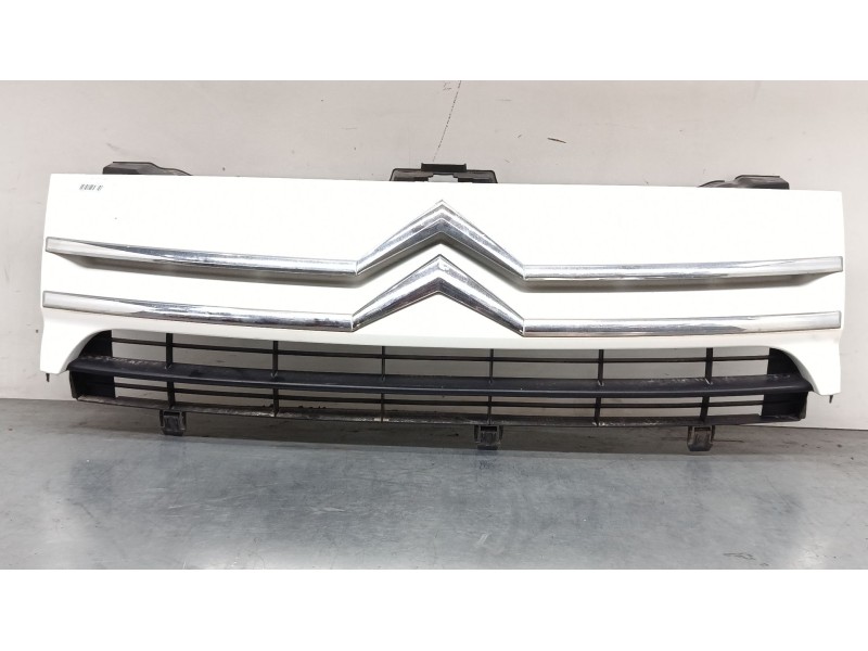 Recambio de rejillas capo para citroën jumpy ii furgoneta 2.0 hdi 120 referencia OEM IAM 1497651077  